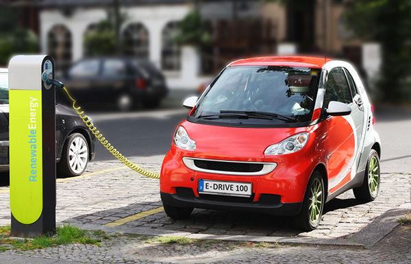 حكومة الإمارات تحدد نسبة إلزامية من السيارات الكهربائية